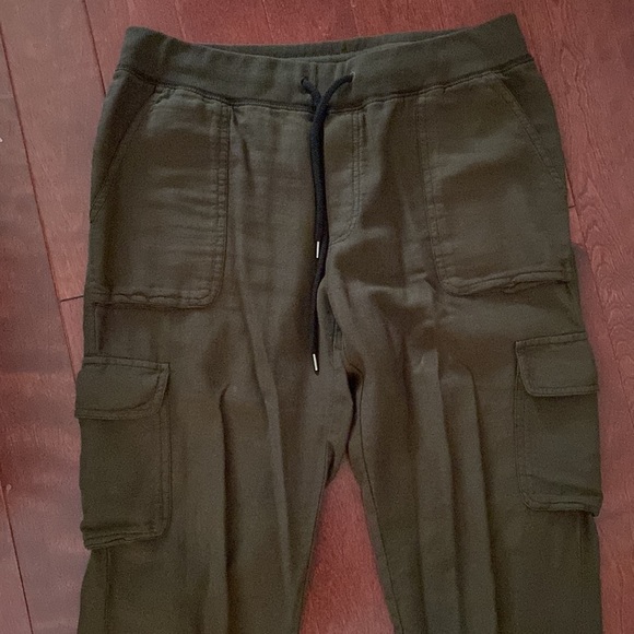 Aritzia dark green cargo pants - Picture 4 of 4